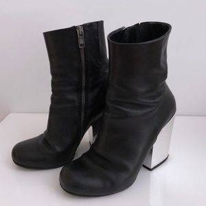McQ Alexander McQueen Black Boots Metallic Heel